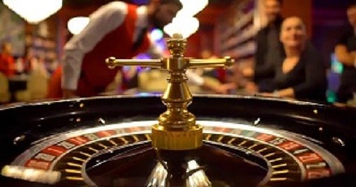 888solt Online Gambling Slots နှင့် Live Casino ဂိမ်းများ တစ်ပြိုင်နက်ကစားနေသောမြင်ကွင်း